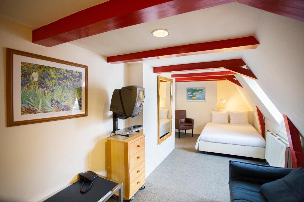 Quentin Golden Bear Hotel Amsterdam Exterior photo